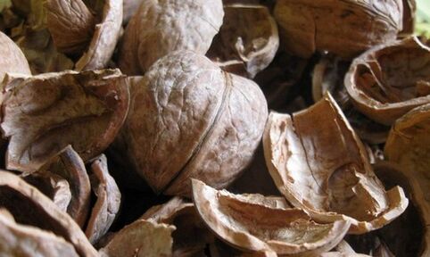Walnut shell for psoriasis