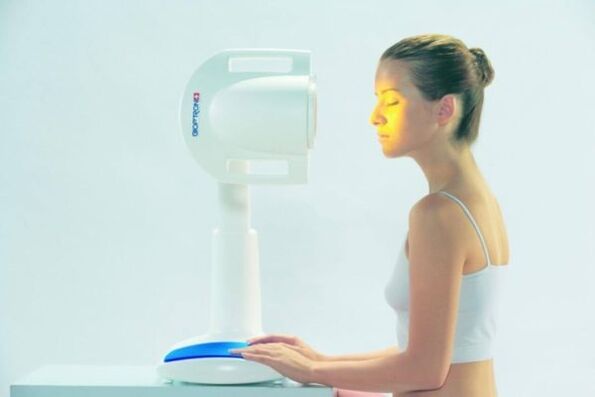 Irradiation for psoriasis on the face