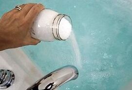Treatment of psoriasis with soda